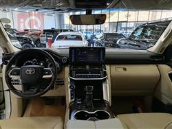 تۆیۆتا لاند کروزەر